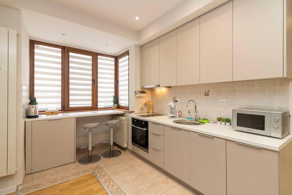 Spacious Aristocratic Apt. With A Colourful View Sofia Buitenkant foto
